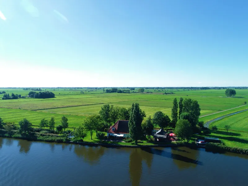 Vrijzicht en het omliggende land vanuit de lucht