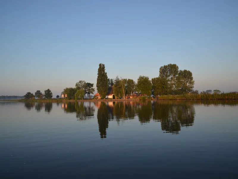 Vrijzicht gezien vanaf het water